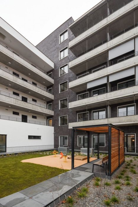 Polyfunkční dům Bratislavská, RAW