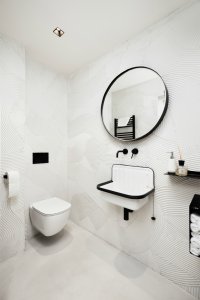 Redesign kaceláří Redbull, suterén - koupelna, Kunc Architects,
