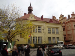 Psí výcházka po Bubenči a Bubnech, Útulna