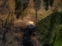 Včelín na golfovém hřišti v pražské Hostivaři od Huť architektury Martin Rajniš