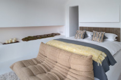 Rust-ic House, Urban Agency