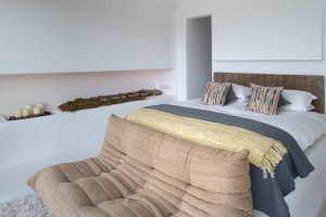 Rust-ic House, Urban Agency