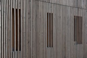Architekti využili v místě běžné materiály