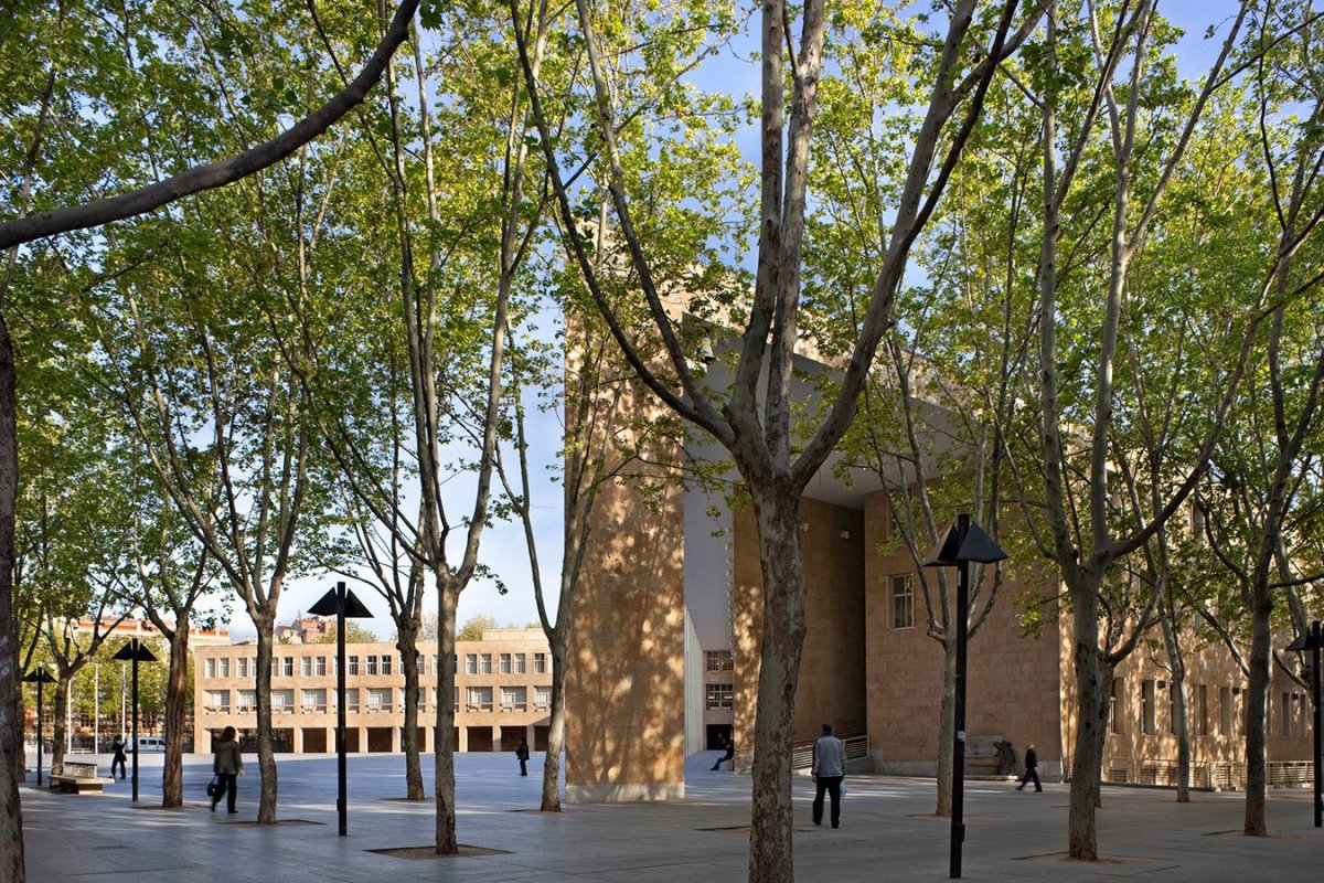 Radnice v Logroño, La Rioja, Rafael Moneo, 1976-1981