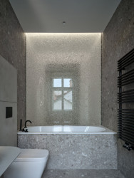 Moderní bydlení v historickém domě (Rekonstrukce měšťanský dům na Valdštejnském náměstí, Formafatal)