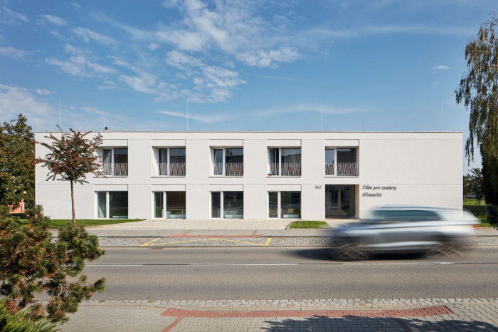 25 bytů a ordinace praktického lékaře - komunitní domov seniorů v Křenovicích