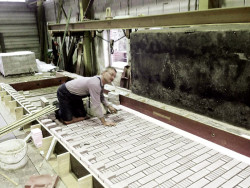 Výroba prefabrikovaných pilastrů v továrně Röben