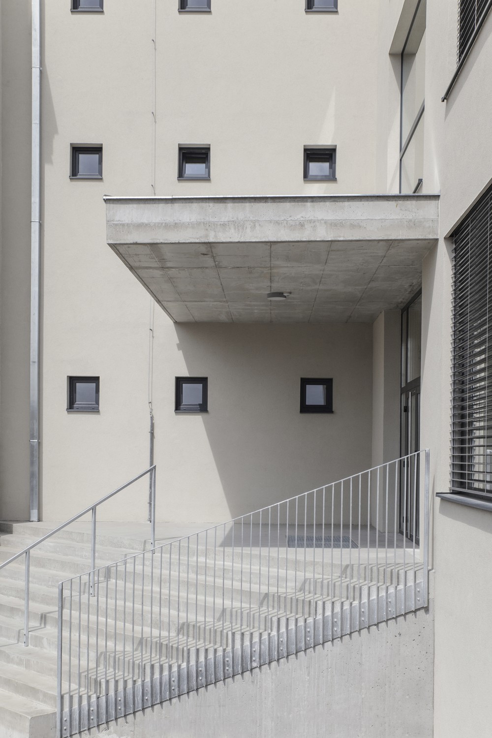 Základní škola Nezamyslice, Malý Chmel