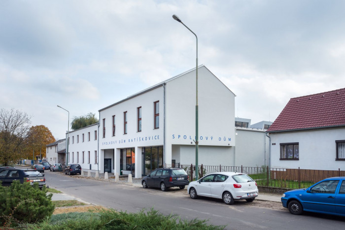 Spolkový dům Ratíškovice, Létající inženýři, foto