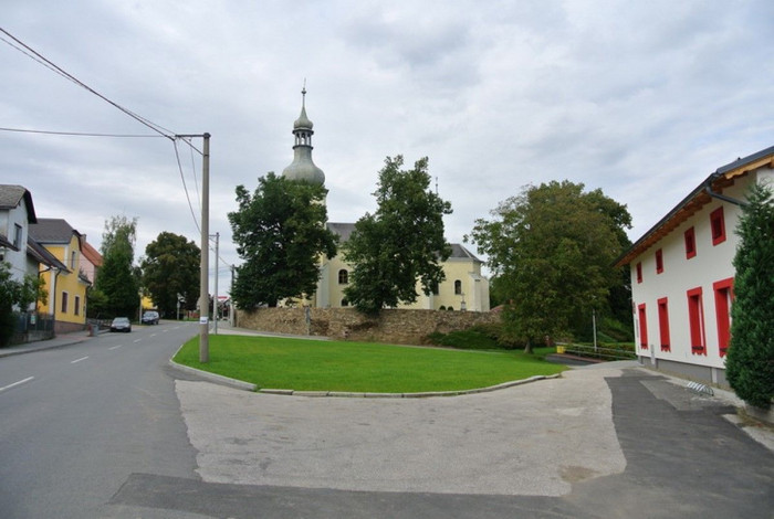 Náves ve Velké Polomi, Ateliér 38,