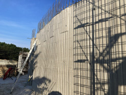 Stěna se vzorem tahokovu