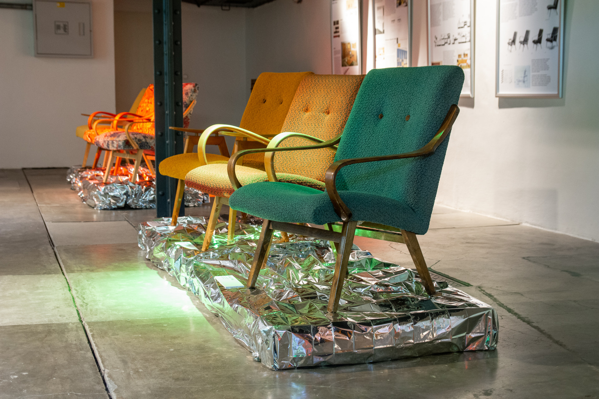 Ke stu let od narození probíhá putovní výstava Jaroslav Šmídek: nábytek a interiérová tvorba. Premiéra se uskutečnila v květnu 2023 v technickém podlaží vily Tugendhat.