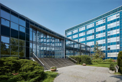 Karel Prager, Ústav makromolekulární chemie Československé Akademie věd, projekt 1958, realizace 1963–64