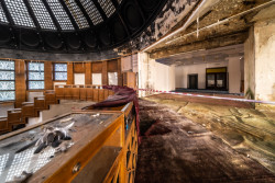 Dnešní stav obchodního domu Breda v Opavě