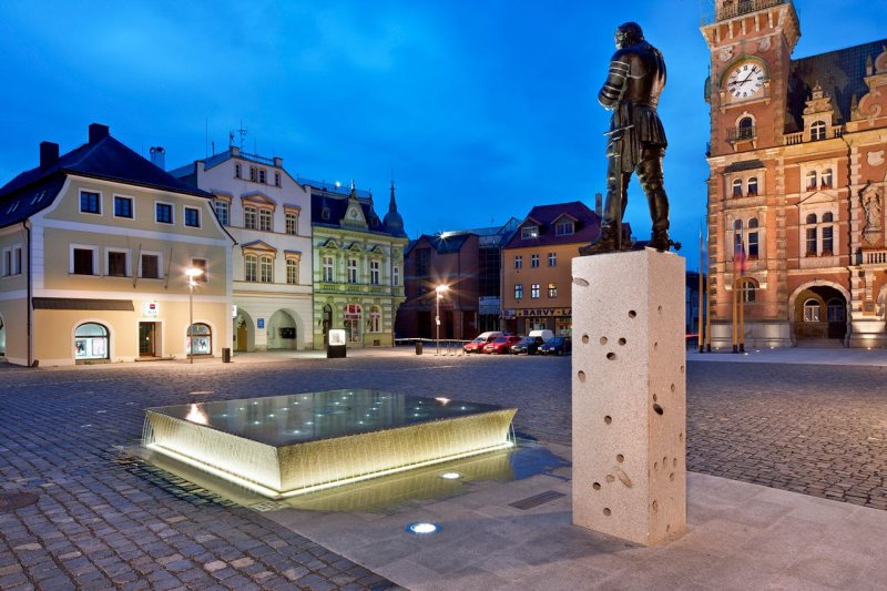 Vladimír Balda architekt & atakarchitekti, Rekonstrukce náměstí ve Frýdlantu – foto