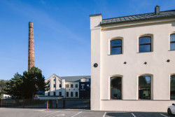 Po druhé světové válce se tu vyráběl len pod značkou Tatralan. (Rekonstrukce přádelny v Kežmarku; BEEF Architekti)