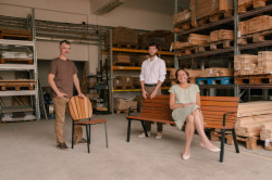 Rodina Starých: Zleva otec Miroslav Starý, syn Petr Starý a Věra Stará