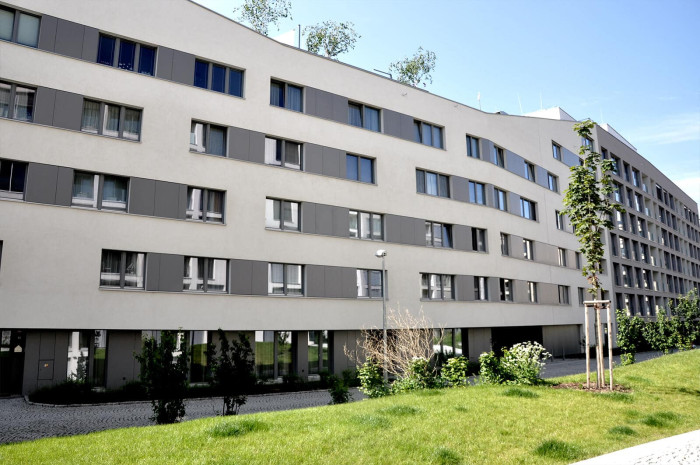 Desky z sklovláknobetonu jsou skvělou volbou pro provětrávané fasády i jiné náročné použití.