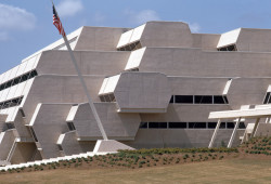 Budova Burroughs Wellcome ve městě Durham, Paul Rudolph, 1969-72
