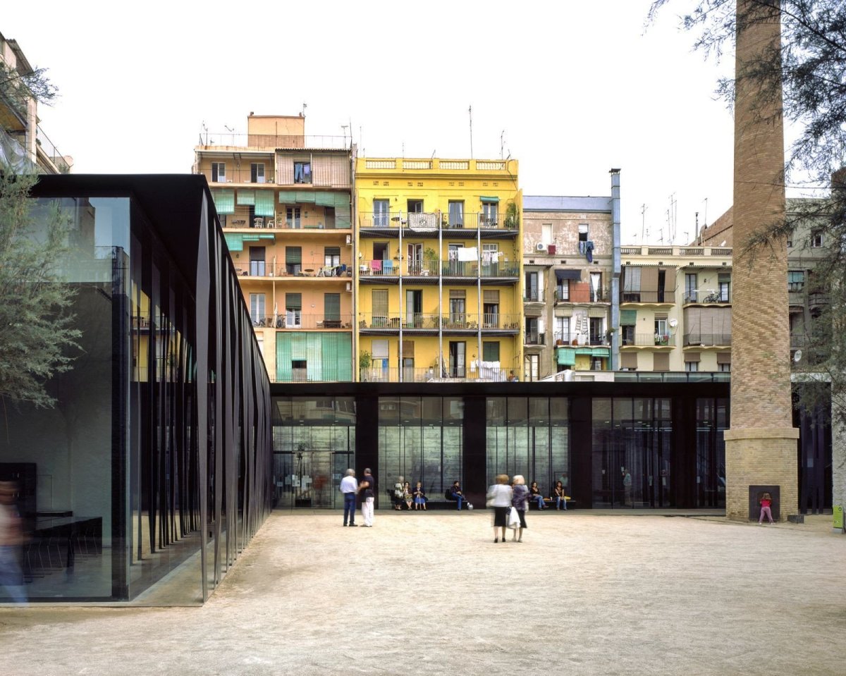 RCR Arquitectes, knihovna Sant Antoni – Joan Oliver, středisko pro seniory a zahrady Cándida Péreze, 2007, Barcelona, Španělsko, foto
