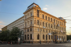 Současná budova VŠUP v Praze na náměstí Jana Palacha