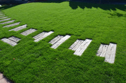 Cestička z betonových pražců BARK, ilustrační fotografie.