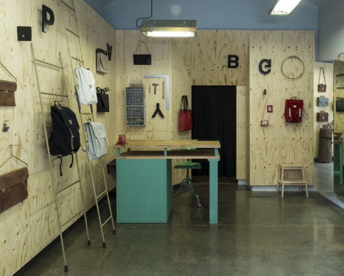 Ellement, Showroom Playbag Praha – foto