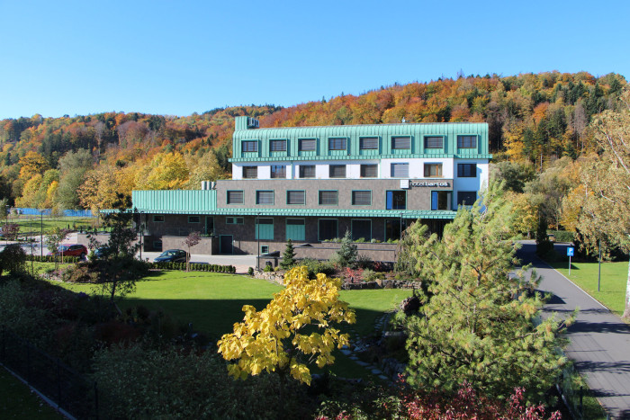 Hotel Bartoš ve Frenštátě pod Radhoštěm (Rekonstrukci a přístavbu stávajícího hotelu dle návrhu Ing. Petra Stibory realizovala E B stavební společnost.)