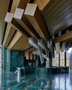 Foyer Nové scény Národního divadla - nejhodnotnější prostor celé budovy. Foto: Radek Úlehla