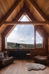 Prosklený štít (Chalupa Wunderbaude, A1Architects)