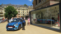 BMW na KVIFF, KOMA MODULAR.