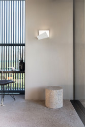 Novinky z milánského týdu designu Salone del Mobile a Euroluce v portfoliu společnosti Delta Light, dekorativní osvětlení Breess od Lucy Ramaela.