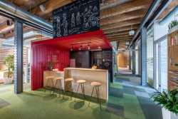 monom, kanceláře firmy Etnetera, foto