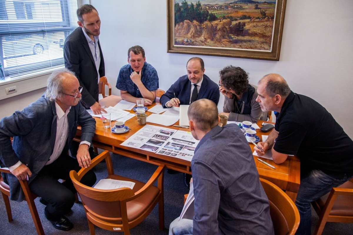 Zasedání poroty studentské architektonické soutěže ModulArch – foto