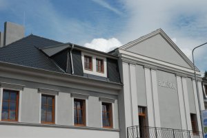 OC Pivovar Děčín, skládaná střešní krytina - ilustrační foto