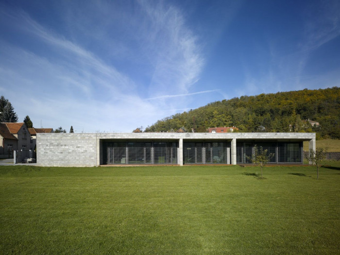 ARCHTEAM, Dům v betonu – foto