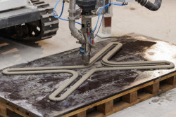 Minimalistické květináče TYPO vyrábí mmcité pomocí 3D tisku jako jedna z prvních firem v České republice