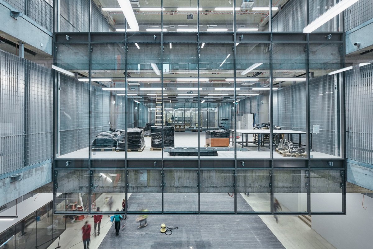 Nové technologické centrum UMPRUM s osvětlením značky Zumtobel