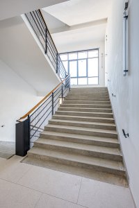 JAKUB CIGLER ARCHITEKTI navrhli konverzi továrnu na loftové bydlení Parvi Cibulka