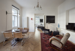 Rekontsrukce bytu na Vinohradech, Markéta Cajthamlová