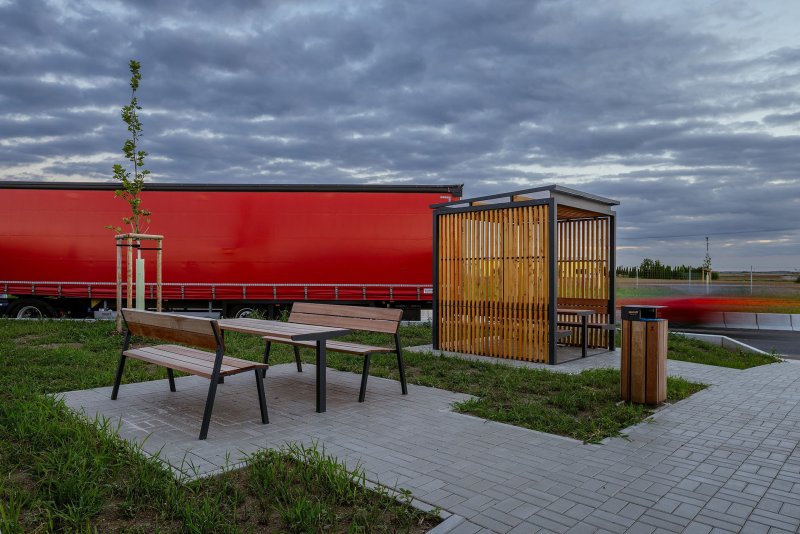 Budete chtít ještě kávu? (na fotografii OMV Klíčany)