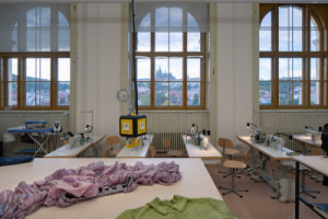 V těchto učebnách se studenti na UMPRUM učí už desítky let. Nyní není jasné, zda rok 2026 nebyl poslední. 