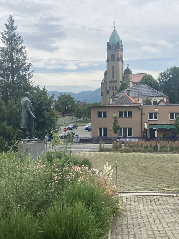Narodil se tu František Palacký - socha "otce vlasti" stojí na návsi.