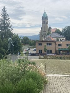 Narodil se tu František Palacký - socha "otce vlasti" stojí na návsi.