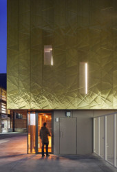 import.export ARCHITECTURE, The Moon – foto