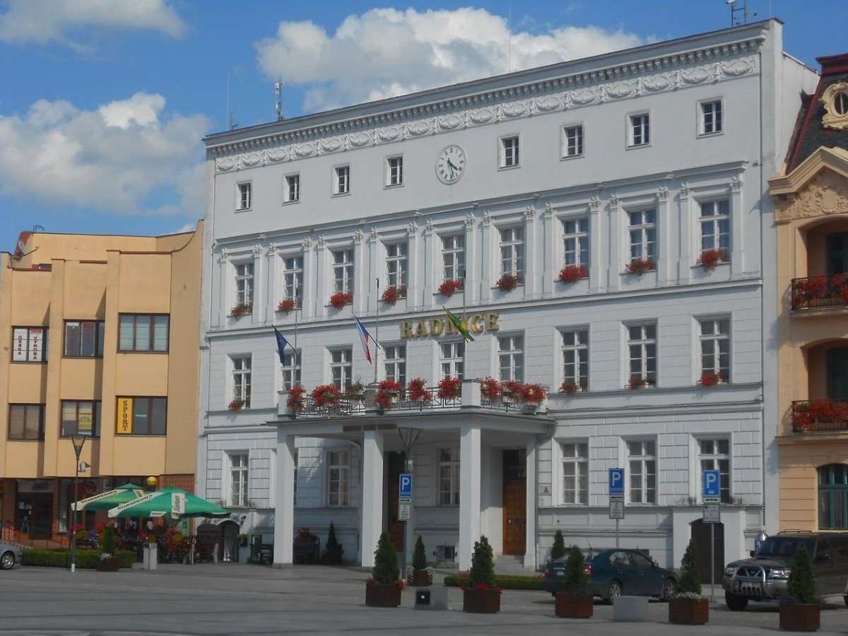 Hlučín, budova radnice, zdroj: wikicommons, foto