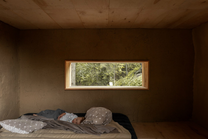 Útulňa pri Banskej Štiavnici, Ateliér HAUS / Miroslava Šestina, Tomáš Ružiak, Eva Šestina