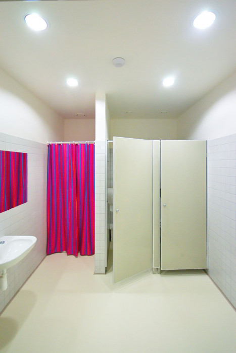 Architekt Ondřej Tuček, Přístavba a rekonstrukce obecní školy Hovorčovice – foto