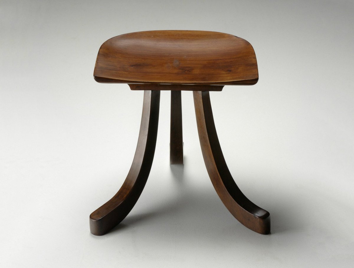 trojnožka z interiéru domu Hedviky Liebsteinové a Jana a Jany Brummelových, 1928, Adolf Loos