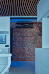 Dentální klinika myTREEDK v Opavě, QARTA Architektura / David Wittassek